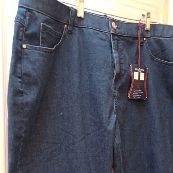 Simon Chang Aplique Capris - Picture 4 of 12